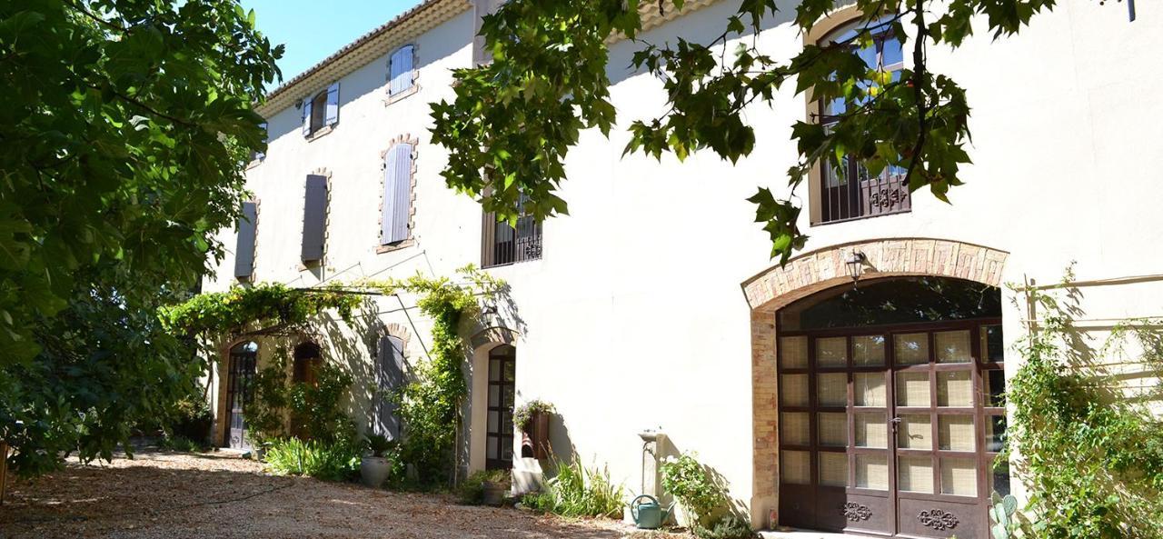 Chambres d hôtes de charme dans Mas La Souvine du 17ème, chambres climatisées Bédarrides Exterior foto